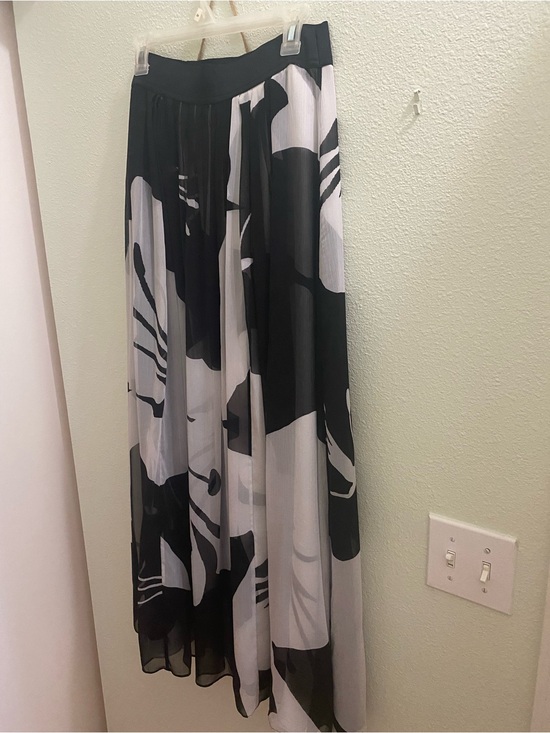 White House Black Market Dresses & Skirts - White House Black Market Black and White Floral Maxi Skirt